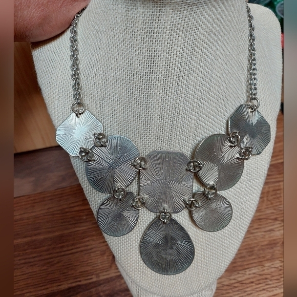 Opalescent and Butterscotch Statement Costume Necklace - Picture 6 of 7